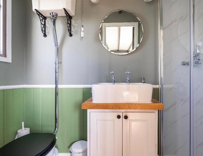 Old King William Shepherd Huts And Private Hot Tubs In North Norfolk Hunworth Экстерьер фото